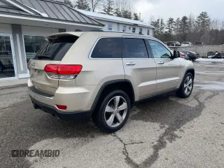 2014 Jeep Grand Cherokee Limited with VIN 1C4RJFBM2EC315721, listed as a Copart auction lot 44842505 with 180,972 mi miles and Clean title. Bid and sale history available at DreamBid. Image 4.