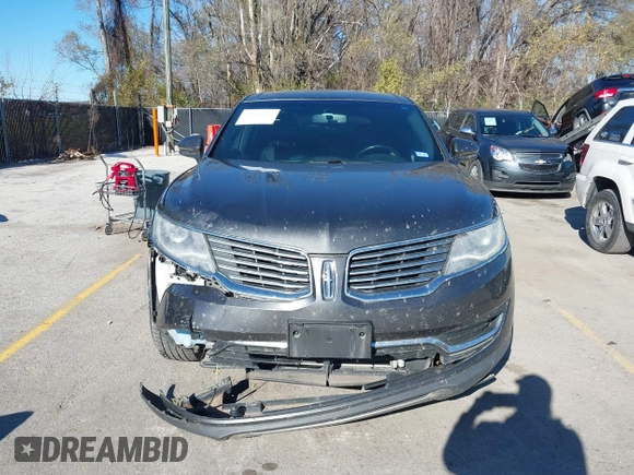 2017 Lincoln MKX Select with VIN 2LMPJ6KR7HBL16225, listed as a IAAI auction lot 40920232 with 105,124 mi miles. Bid and sale history available at carsss.com. Image 12.