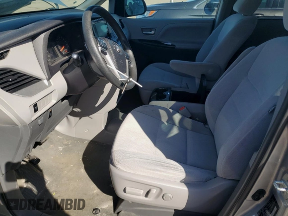 2015 Toyota Sienna LE AAS with VIN 5TDKK3DC9FS637239, listed as a Copart auction lot 54570075 with 181,844 mi miles and Clean Title. Bid and sale history available at DreamBid. Image 7.