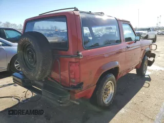 1988 Ford Bronco с VIN 1FMCU14T2JUB33747, выставлен на аукционе Copart как лот 42911345 с пробегом 31 761 миль миль и Списание • Salvage title. История ставок и продаж доступна на DreamBid. Изображение 3.