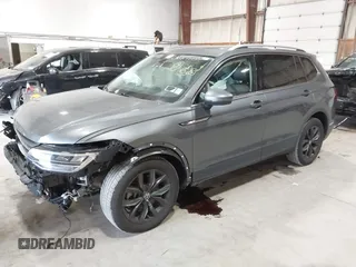 2024 Volkswagen Tiguan SE z VIN 3VVMB7AX5RM057189, wystawiony jako IAAI lot #42435936 z przebiegiem 11 189 mil mil oraz . Historia ofert i sprzedaży dostępna na DreamBid. Obrazek 17.