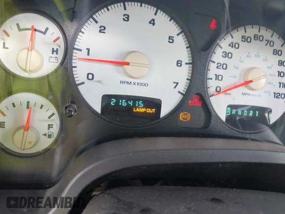 2005 Dodge 1500 SLT with VIN 1D7HA18N95S210796, listed as a IAAI auction lot 40763914 with 216,415 mi miles. Bid and sale history available at carsss.com. Image 7.