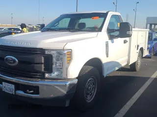 2019 Ford F-250 XL with VIN 1FDBF2A6XKEC47078, listed as a IAAI auction lot 42396589 with 164,604 mi miles and . Bid and sale history available at DreamBid. Image 1.