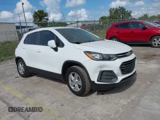 2021 Chevrolet Trax LS with VIN KL7CJKSB2MB323395, listed as a IAAI auction lot 41548740 with 85,999 mi miles. Bid and sale history available at carsss.com. Image 1.