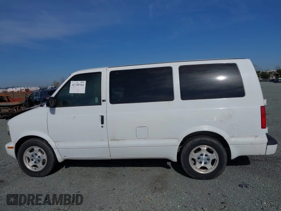 2005 Chevrolet Astro with VIN 1GNDM19X25B113690, listed as a IAAI auction lot 41758764 with Not Provided miles. Bid and sale history available at carsss.com. Image 14.