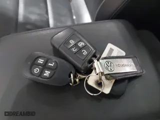 2019 Volkswagen Tiguan SEL Premium with VIN 3VV4B7AX7KM008257, listed as a IAAI auction lot 41612957 with 82,895 mi miles. Bid and sale history available at carsss.com. Image 11.