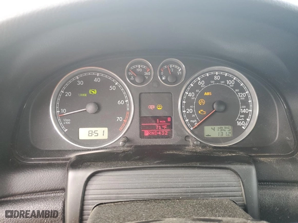 2003 Volkswagen Passat GLX with VIN WVWRH63B63E304098, listed as a Copart auction lot 71213254 with 41,925 mi miles and Salvage Title. Bid and sale history available at carsss.com. Image 9.