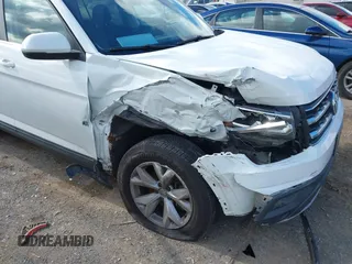 2018 Volkswagen Atlas Launch Edition with VIN 1V2BR2CA5JC513354, listed as a IAAI auction lot 41205605 with 99,793 mi miles and . Bid and sale history available at DreamBid. Image 6.