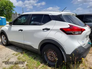 2020 Nissan Kicks S with VIN 3N1CP5BV9LL487319, listed as a IAAI auction lot 42208709 with 70,582 mi miles and . Bid and sale history available at DreamBid. Image 3.