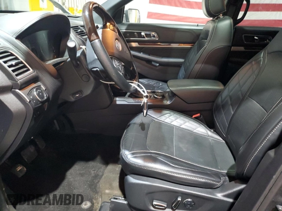 2017 Ford Explorer Platinum с VIN 1FM5K8HT8HGD46390, выставлен на аукционе Copart как лот 63304525 с пробегом 62 977 миль миль и Чистый • Clean title. История ставок и продаж доступна на DreamBid. Изображение 7.