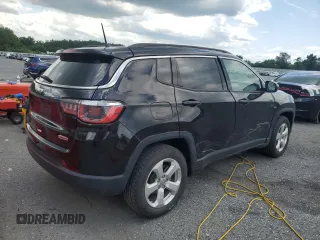 2018 Jeep Compass Latitude with VIN 3C4NJCBB5JT495075, listed as a Copart auction lot 61853665 with 55,622 mi miles and Salvage title. Bid and sale history available at DreamBid. Image 3.