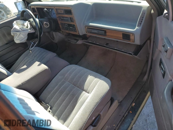 1995 Dodge Dakota z VIN 1B7GL23X3SS136589, wystawiony jako Copart lot #86889194 z przebiegiem 126 001 mil mil oraz Szkoda całkowita • Salvage title. Historia ofert i sprzedaży dostępna na DreamBid. Obrazek 8.