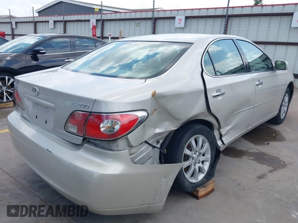 2004 Lexus ES 350 with VIN JTHBA30G240018556, listed as a IAAI auction lot 42131021 with 161,612 mi miles and . Bid and sale history available at DreamBid. Image 4.