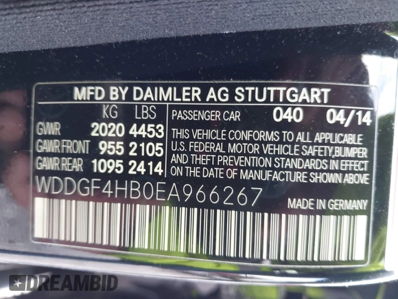 2014 Mercedes-Benz C 250 Sport z VIN WDDGF4HB0EA966267, wystawiony jako IAAI lot #42133802 z przebiegiem 62 494 mil mil oraz . Historia ofert i sprzedaży dostępna na DreamBid. Obrazek 9.