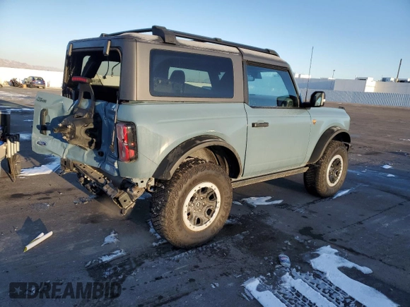 2023 Ford Bronco z VIN 1FMDE5CP9PLB39539, wystawiony jako Copart lot #42967905 z przebiegiem 36 163 mil mil oraz Szkoda całkowita • Salvage title. Historia ofert i sprzedaży dostępna na DreamBid. Obrazek 3.