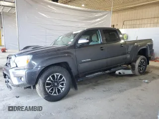 2014 Toyota Tacoma z VIN 3TMMU4FN4EM071741, wystawiony jako Copart lot #49235015 z przebiegiem 60 825 mil mil oraz Szkoda całkowita • Salvage title. Historia ofert i sprzedaży dostępna na DreamBid. Obrazek 1.
