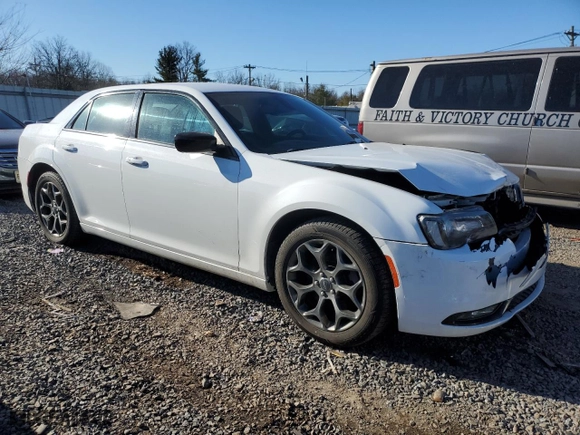 2018 Chrysler 300 with VIN 2C3CCAGG9JH218372, listed as a Copart auction lot 43021595 with 134,782 mi miles and Salvage Title. Bid and sale history available at carsss.com. Image 4.