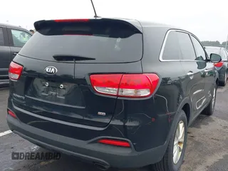 2018 Kia Sorento LX z VIN 5XYPG4A37JG412910, wystawiony jako IAAI lot #42466741 z przebiegiem 170 131 mil mil oraz . Historia ofert i sprzedaży dostępna na DreamBid. Obrazek 4.