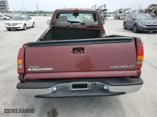 2000 Chevrolet Silverado 1500 with VIN 1GCEC14V5YE364695, listed as a Copart auction lot 54573724 with 231,727 mi miles and Salvage Title. Bid and sale history available at carsss.com. Image 6.