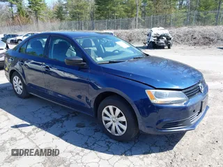 2014 Volkswagen Jetta S z VIN 3VW2K7AJ4EM256582, wystawiony jako IAAI lot #42115329 z przebiegiem 154 096 mil mil oraz . Historia ofert i sprzedaży dostępna na DreamBid. Obrazek 1.