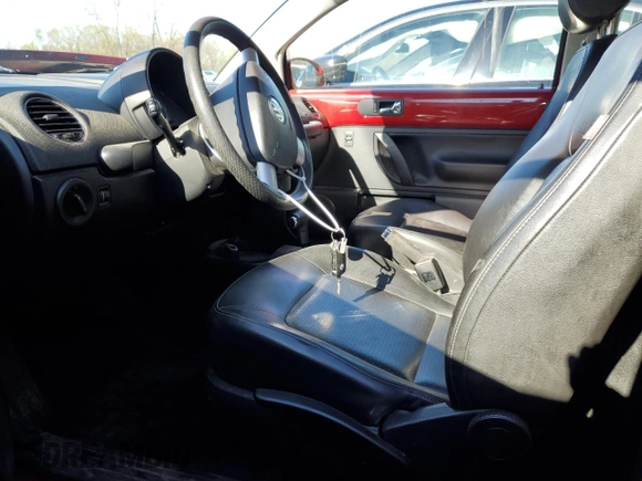 2008 Volkswagen Beetle S с VIN 3VWPG31CX8M523889, выставлен на аукционе Copart как лот 53083085 с пробегом Не указан миль и Списание • Salvage title. История ставок и продаж доступна на DreamBid. Изображение 7.