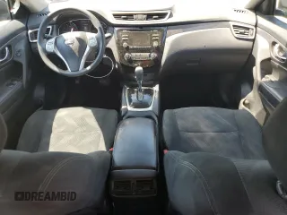 2016 Nissan Rogue SV z VIN 5N1AT2MV9GC813192, wystawiony jako Copart lot #55761845 z przebiegiem 220 352 mil mil oraz Szkoda całkowita • Salvage title. Historia ofert i sprzedaży dostępna na DreamBid. Obrazek 8.