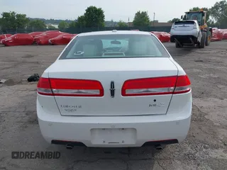 2012 Lincoln MKZ with VIN 3LNHL2GC8CR803337, listed as a IAAI auction lot 42338288 with Not provided miles and . Bid and sale history available at DreamBid. Image 17.