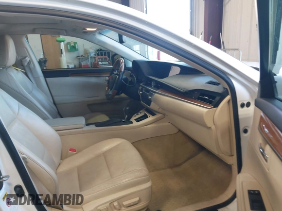 2013 Lexus ES 300h Hybrid with VIN JTHBW1GG4D2036539, listed as a IAAI auction lot 42121701 with 157,855 mi miles. Bid and sale history available at carsss.com. Image 5.