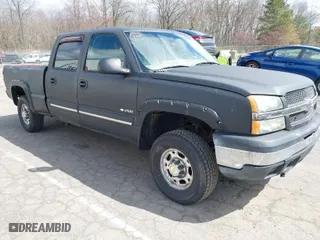 2004 Chevrolet Silverado 2500 Crew Cab LT with VIN 1GCGK23U44F114878, listed as a IAAI auction lot 42063203 with 223,364 mi miles. Bid and sale history available at carsss.com. Image 1.