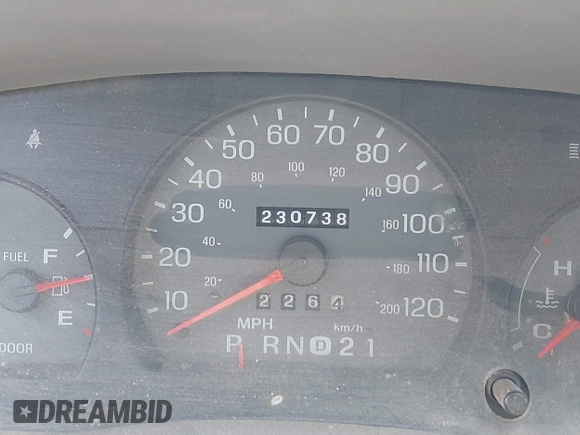 2002 Mercury Grand Marquis LS Premium with VIN 2MEFM75W32X622468, listed as a IAAI auction lot 42044691 with 230,738 mi miles and . Bid and sale history available at DreamBid. Image 7.