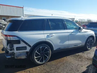 2020 Lincoln Aviator Reserve with VIN 5LM5J7XC8LGL36060, listed as a IAAI auction lot 41851651 with 36,367 mi miles and . Bid and sale history available at DreamBid. Image 14.