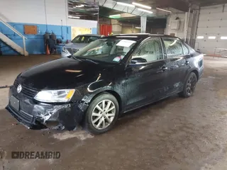 2011 Volkswagen Jetta SE with VIN 3VWDZ7AJ2BM052198, listed as a IAAI auction lot 41863300 with 88,178 mi miles and . Bid and sale history available at DreamBid. Image 2.