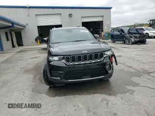 2025 Jeep Grand Cherokee Laredo with VIN 1C4RJHAG1SC278728, listed as a Copart auction lot 45920395 with 3,850 mi miles and Salvage Title. Bid and sale history available at DreamBid. Image 14.