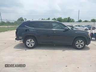 2018 Volkswagen Atlas SE с VIN 1V2DP2CA6JC599983, выставлен на аукционе IAAI как лот 42303421 с пробегом 79 747 миль миль и . История ставок и продаж доступна на DreamBid. Изображение 13.