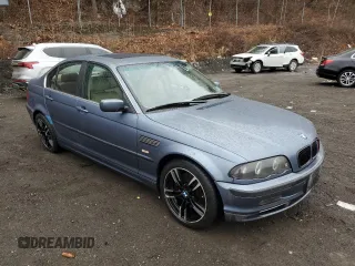 2001 BMW 3 Series 330i with VIN WBAAV53481JS91616, listed as a Copart auction lot 42105495 with 239,514 mi miles and Salvage Title. Bid and sale history available at carsss.com. Image 4.