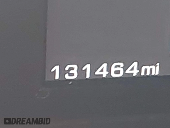 2019 Cadillac XT5 Premium Luxury FWD z VIN 1GYKNERS0KZ157287, wystawiony jako IAAI lot #41106524 z przebiegiem 131 464 mil mil oraz . Historia ofert i sprzedaży dostępna na DreamBid. Obrazek 15.