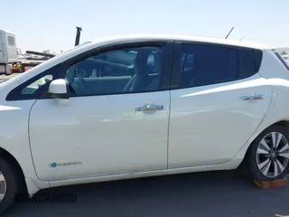 2017 Nissan LEAF SV with VIN 1N4BZ0CP1HC304381, listed as a IAAI auction lot 42532396 with 117,931 mi miles and . Bid and sale history available at DreamBid. Image 15.