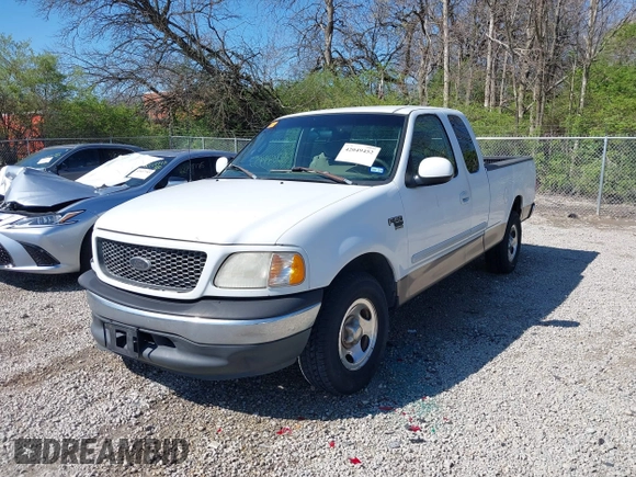 2001 Ford F-150 XL z VIN 1FTRX17L61NB26764, wystawiony jako IAAI lot #42049452 z przebiegiem 242 585 mil mil oraz . Historia ofert i sprzedaży dostępna na DreamBid. Obrazek 2.