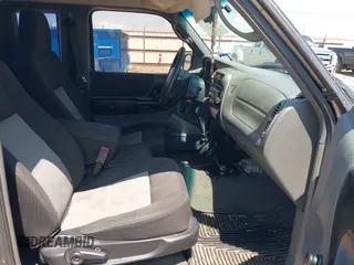 2005 Ford Ranger XL with VIN 1FTYR14U75PA18800, listed as a IAAI auction lot 42129237 with 240,333 mi miles. Bid and sale history available at carsss.com. Image 5.