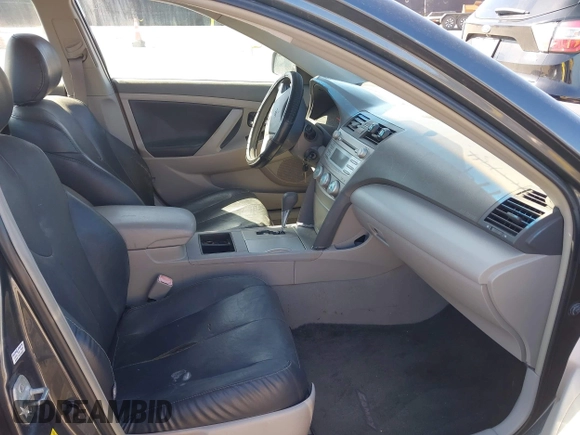 2009 Toyota Camry with VIN 4T1BE46K29U804117, listed as a IAAI auction lot 42154774 with 138,137 mi miles. Bid and sale history available at carsss.com. Image 5.