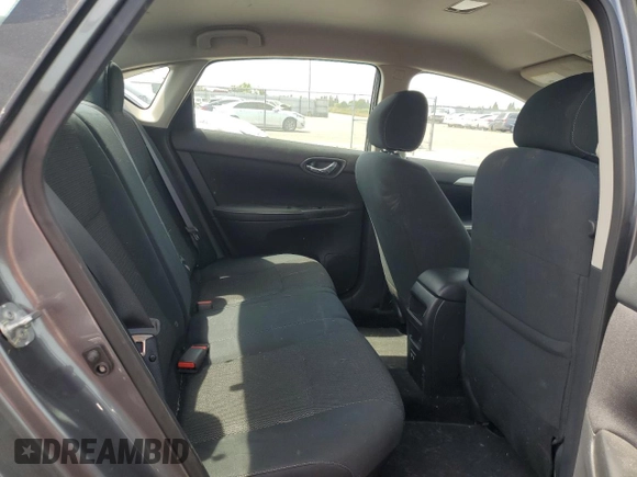 2019 Nissan Sentra S z VIN 3N1AB7AP5KY423252, wystawiony jako Copart lot #54676075 z przebiegiem 54 812 mil mil oraz Szkoda całkowita • Salvage title. Historia ofert i sprzedaży dostępna na DreamBid. Obrazek 10.