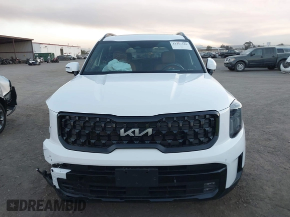 2024 Kia Telluride SX Prestige X-Pro with VIN 5XYP5DGC5RG481698, listed as a IAAI auction lot 41413220 with 9,049 mi miles and . Bid and sale history available at DreamBid. Image 12.