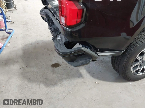 2024 Chevrolet Colorado 4WD LT with VIN 1GCPTCEK2R1120066, listed as a IAAI auction lot 41218173 with Not provided miles and . Bid and sale history available at DreamBid. Image 18.