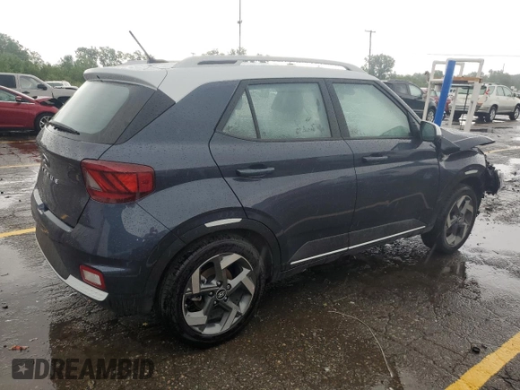 2024 Hyundai Venue SEL z VIN KMHRC8A36RU297850, wystawiony jako Copart lot #62451564 z przebiegiem 4 135 mil mil oraz Szkoda całkowita • Salvage title. Historia ofert i sprzedaży dostępna na DreamBid. Obrazek 3.
