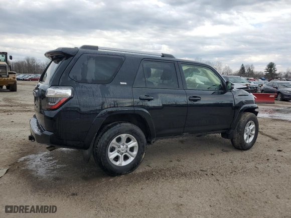 2024 Toyota 4Runner SR5 Premium with VIN JTENU5JR5R6221832, listed as a Copart auction lot 49089625 with 22,929 mi miles and Salvage Title. Bid and sale history available at carsss.com. Image 3.