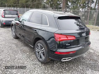2020 Audi Q5 S line Prestige with VIN WA1F2AFY0L2045966, listed as a IAAI auction lot 41820515 with 60,550 mi miles. Bid and sale history available at carsss.com. Image 3.