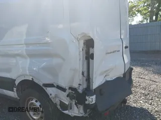2020 Ford Transit Cargo с VIN 1FTBR1CG7LKB35143, выставлен на аукционе IAAI как лот 42353601 с пробегом 118 549 миль миль и . История ставок и продаж доступна на DreamBid. Изображение 6.