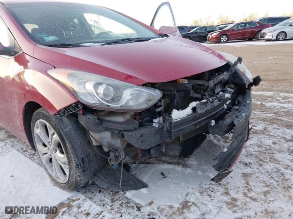 2015 Hyundai Elantra GT with VIN KMHD35LH0FU241657, listed as a IAAI auction lot 41333495 with 91,093 mi miles. Bid and sale history available at carsss.com. Image 6.
