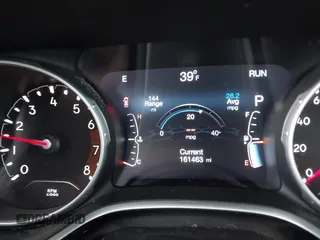 2018 Jeep Compass Latitude with VIN 3C4NJDBB1JT303009, listed as a IAAI auction lot 42012766 with 161,463 mi miles. Bid and sale history available at carsss.com. Image 15.