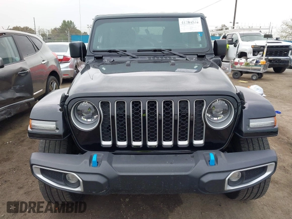 2023 Jeep Wrangler Sahara z VIN 1C4JJXP6XPW556327, wystawiony jako IAAI lot #41784532 z przebiegiem 39 918 mil mil oraz . Historia ofert i sprzedaży dostępna na DreamBid. Obrazek 12.